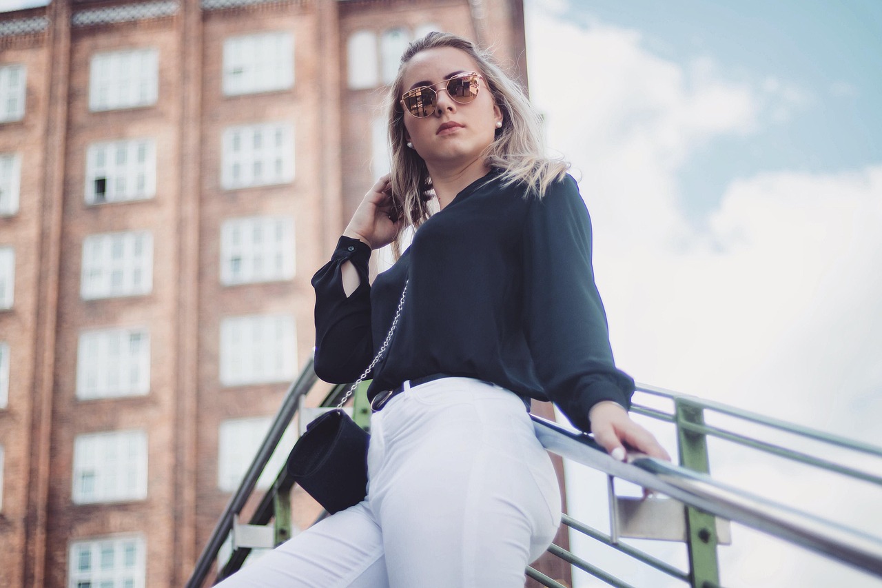 who-we-are business, woman, people, shooting, fashion, model, portrait, attractive, girl, lifestyle, blog, blonde, brunette, thinking, lady, glamour, style